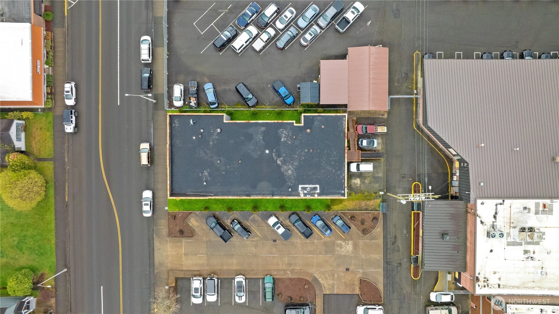 main property photo 17