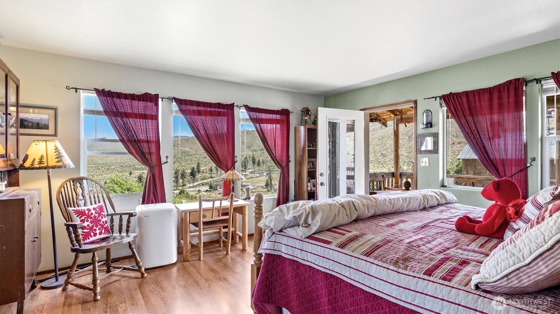 main property photo 20