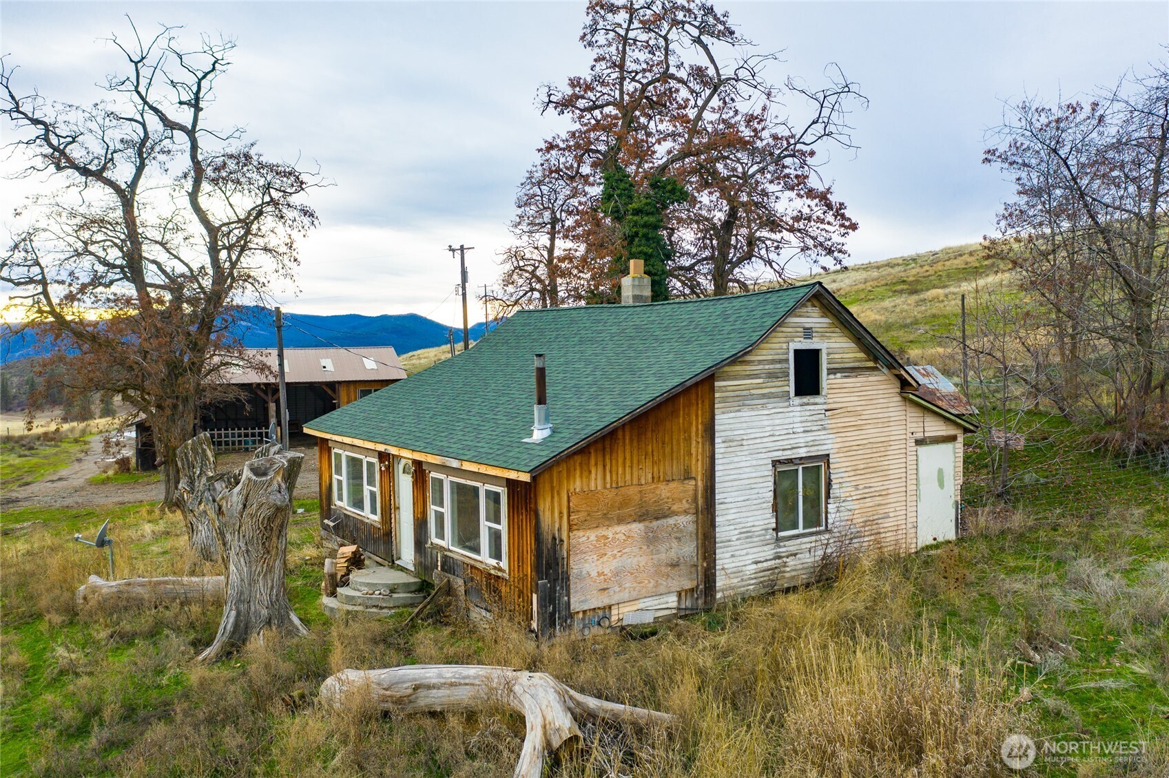 main property photo 11