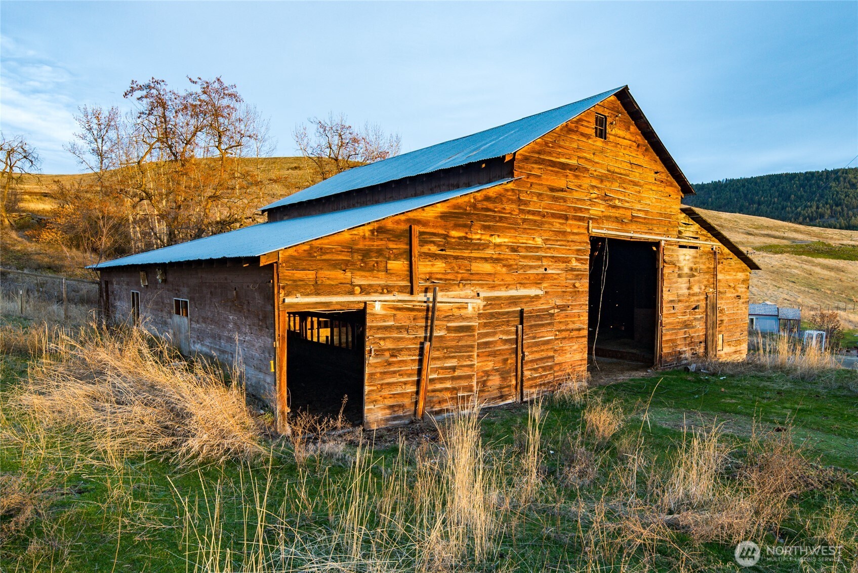 main property photo 6
