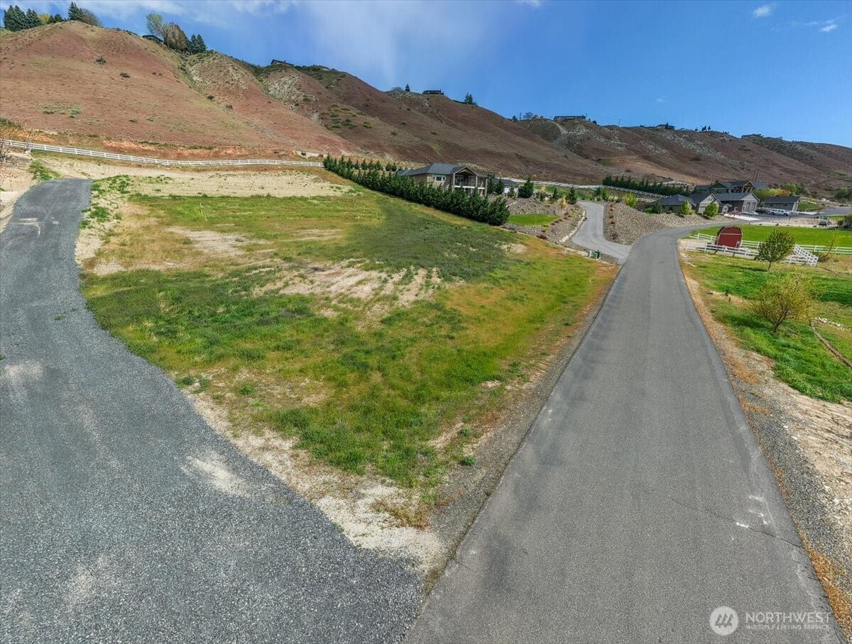 main property photo 7
