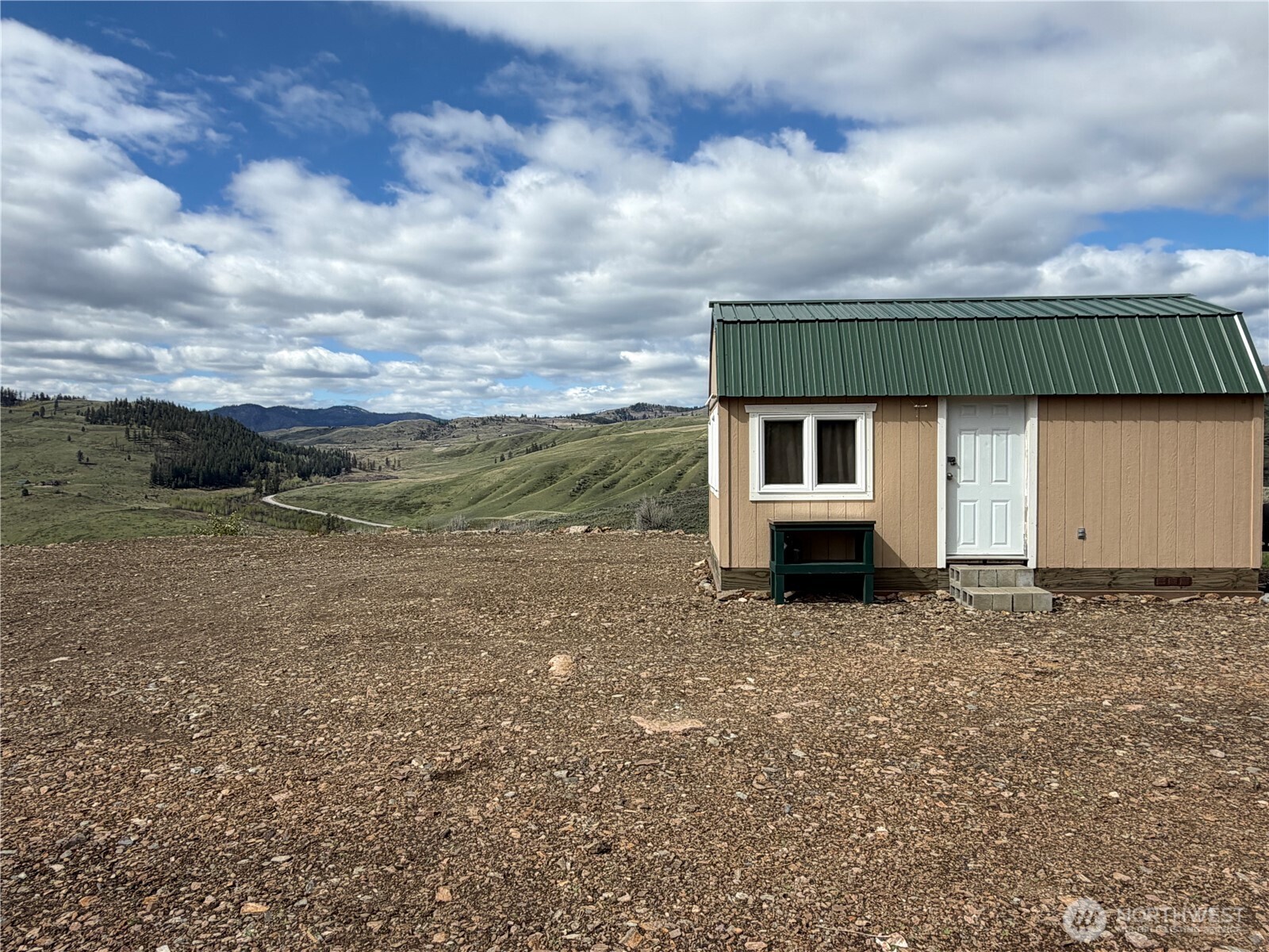 main property photo 12