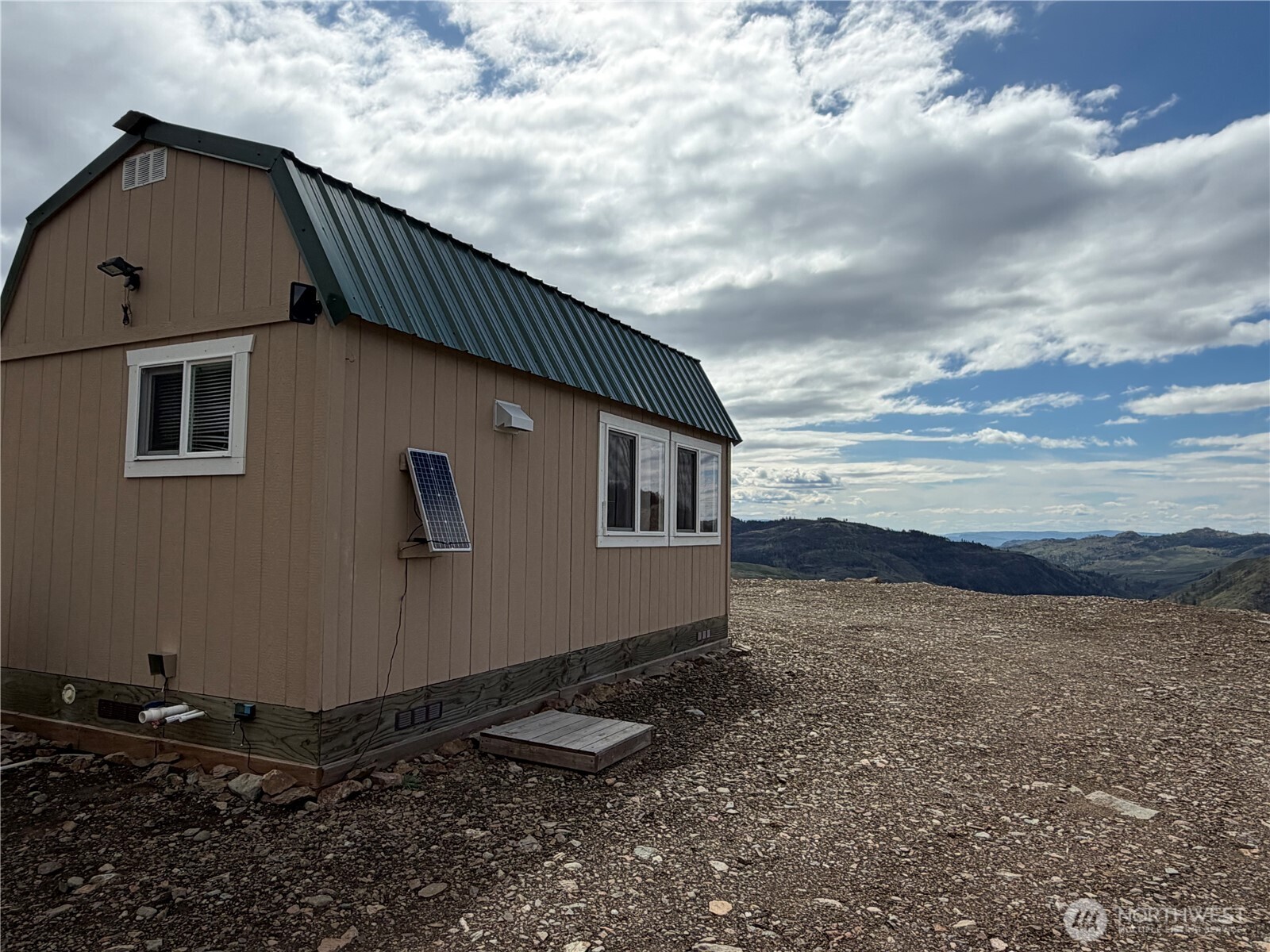 main property photo 5
