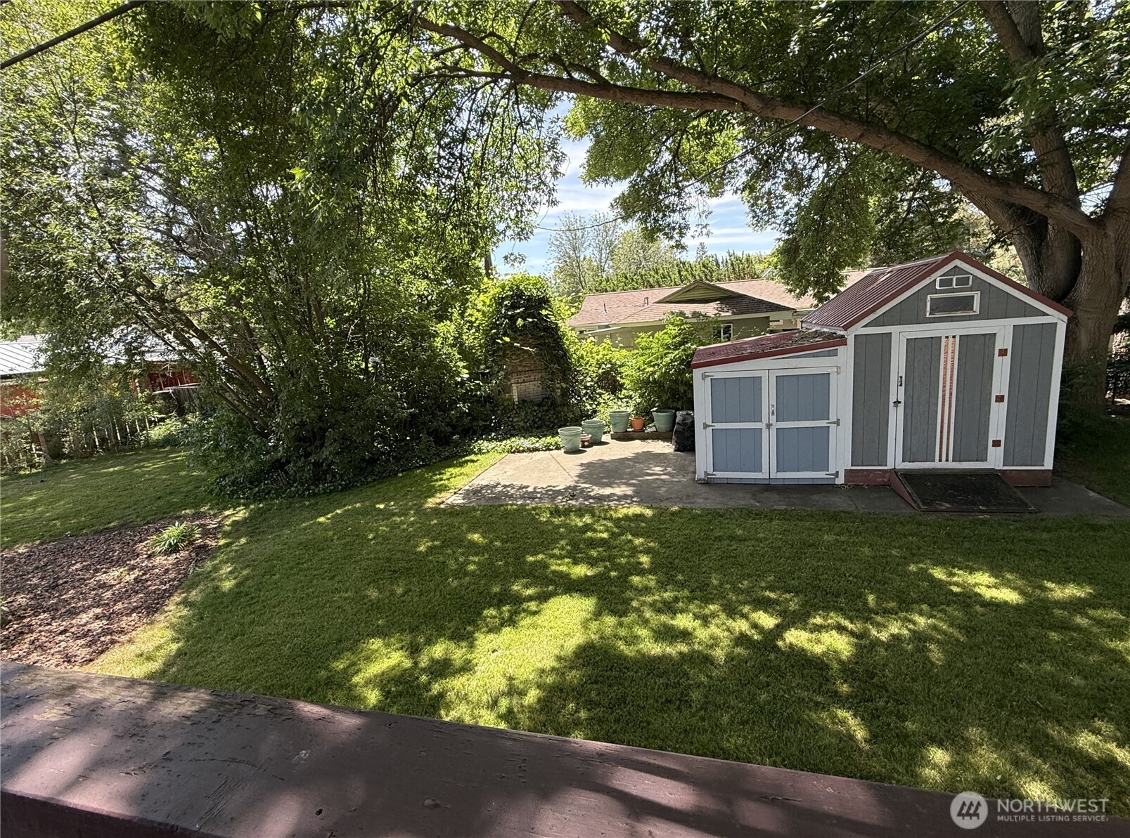 main property photo 32