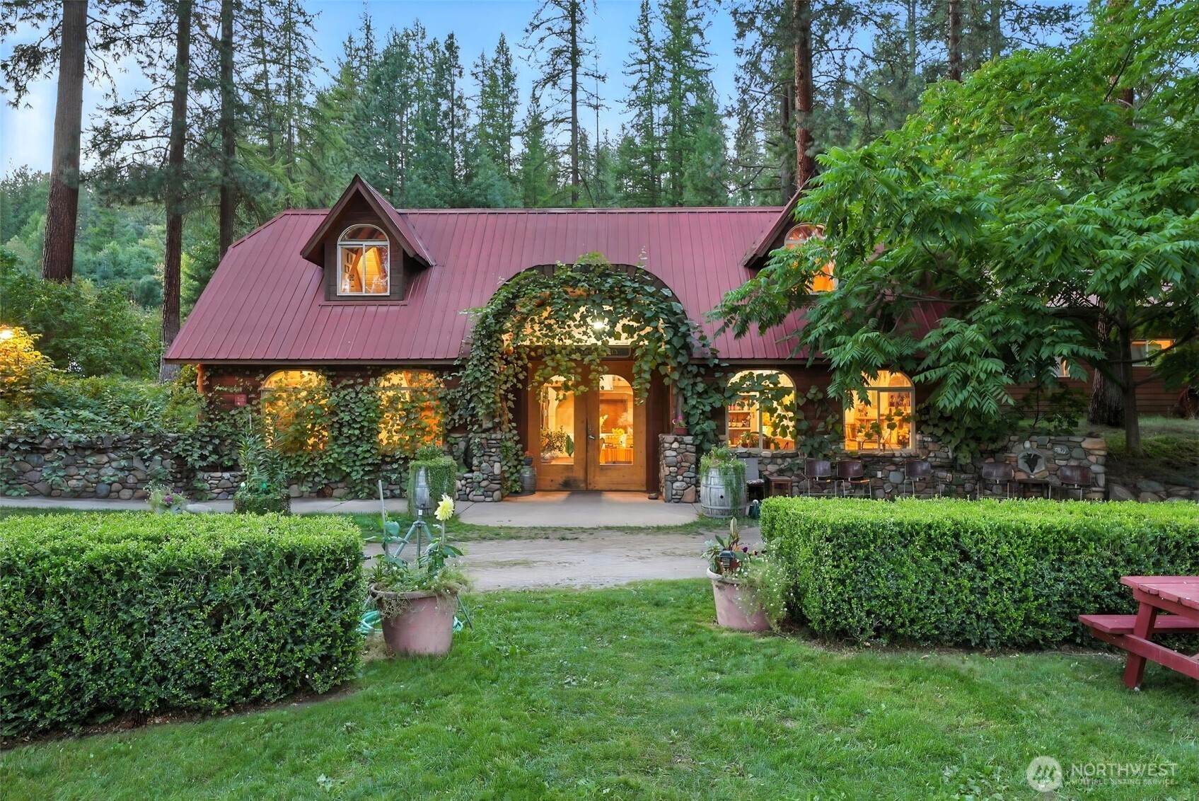main property photo 1
