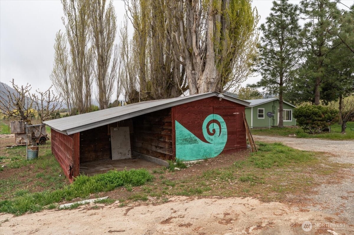 main property photo 23