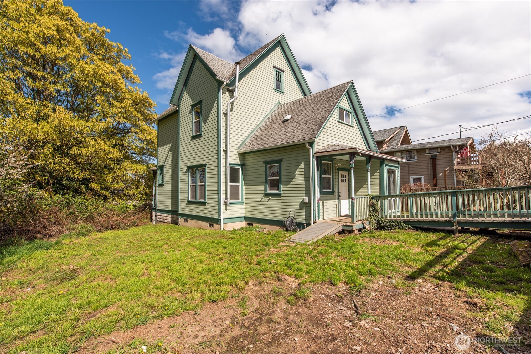 main property photo 13