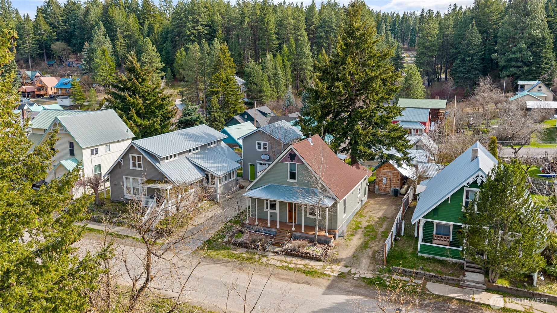 main property photo 36