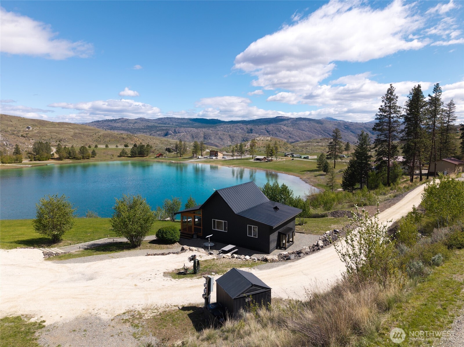 main property photo 25