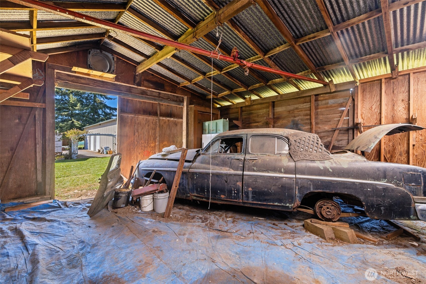 main property photo 25