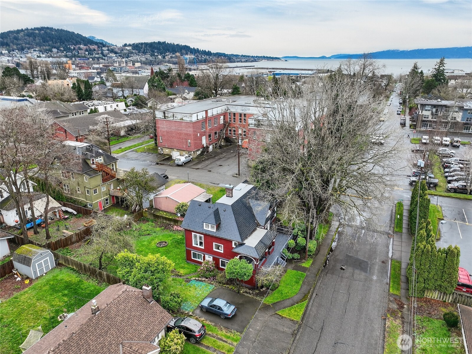 main property photo 39