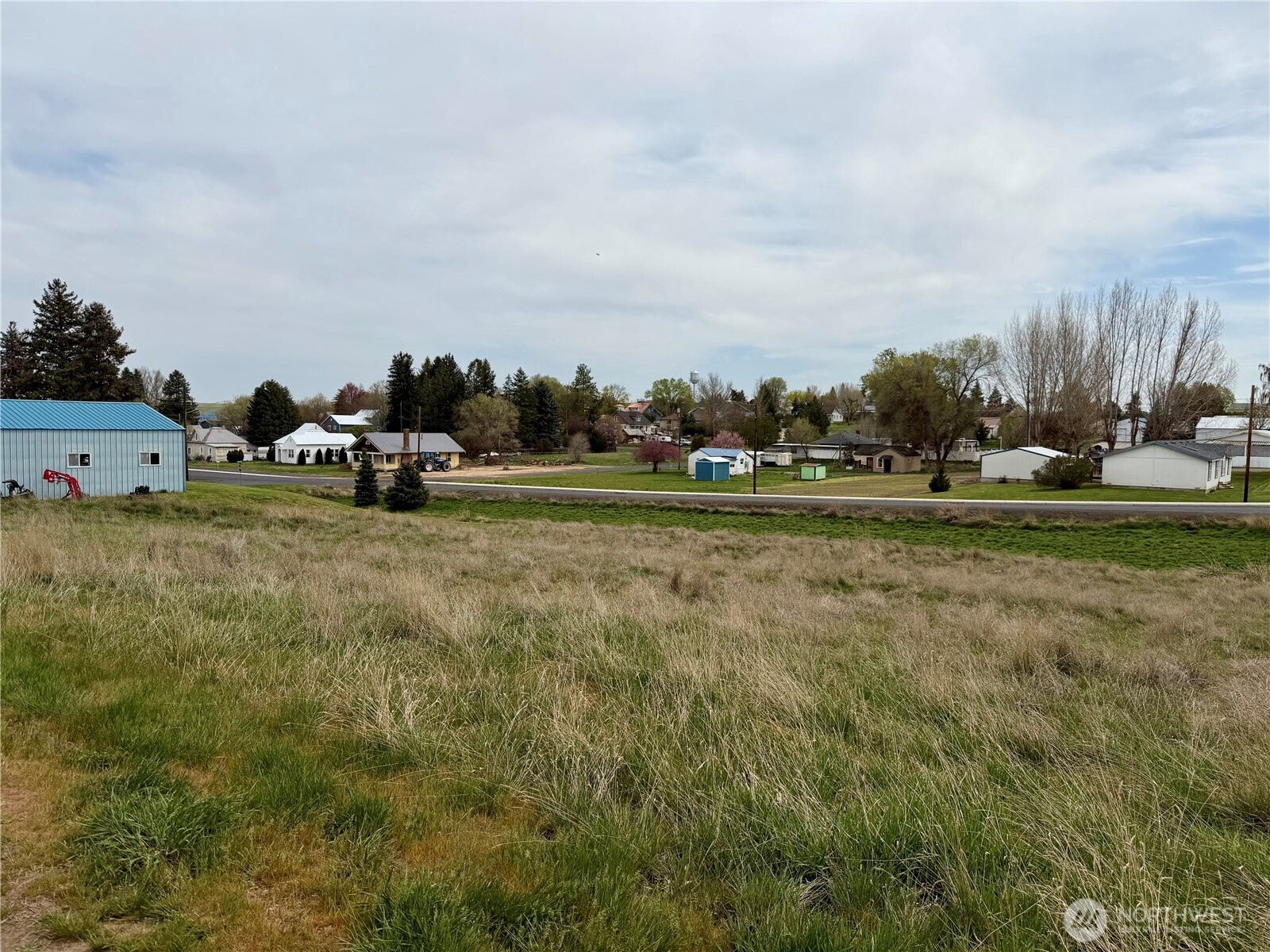 main property photo 11