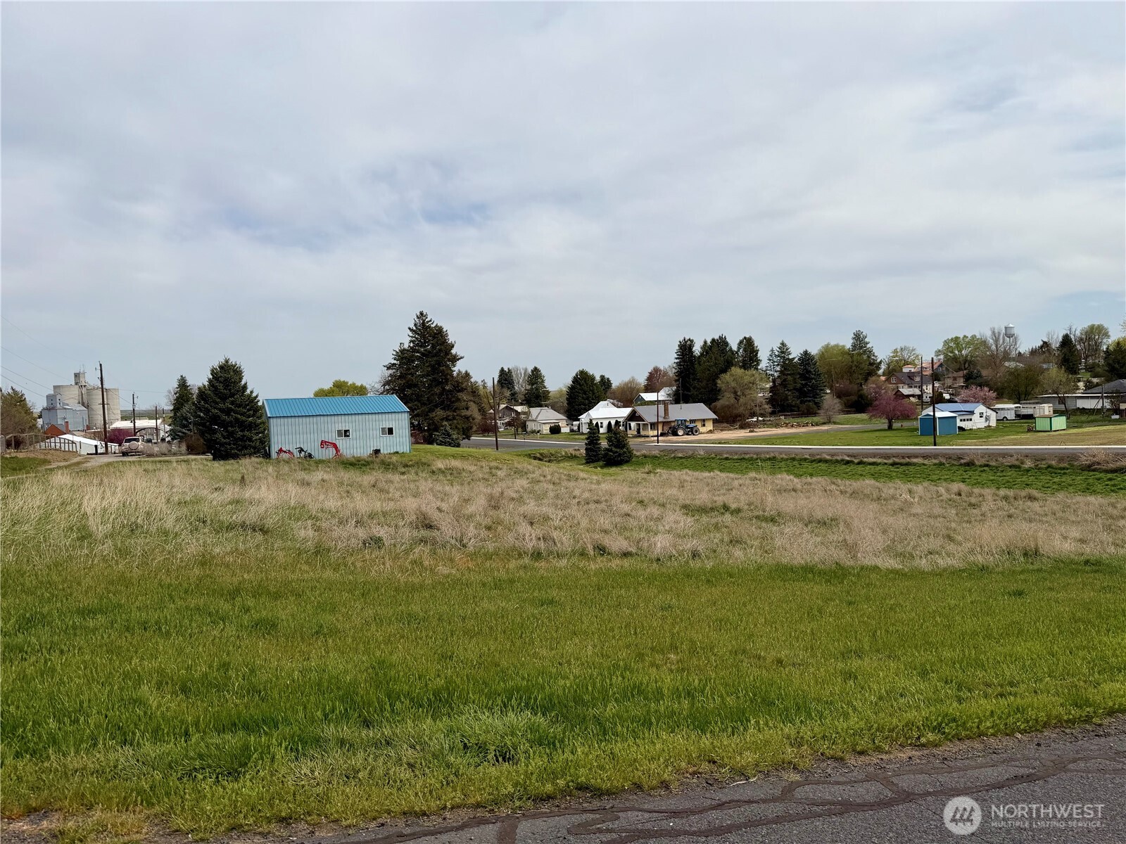 main property photo 8