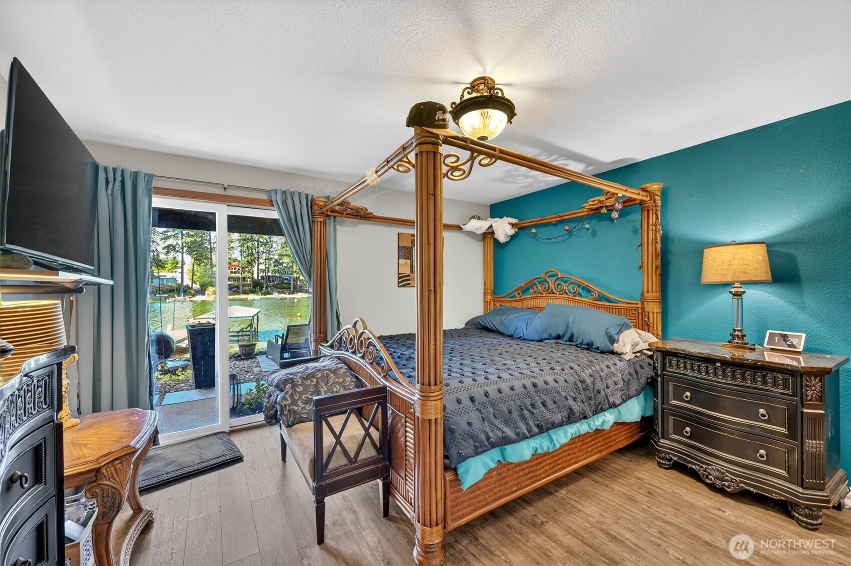 main property photo 20