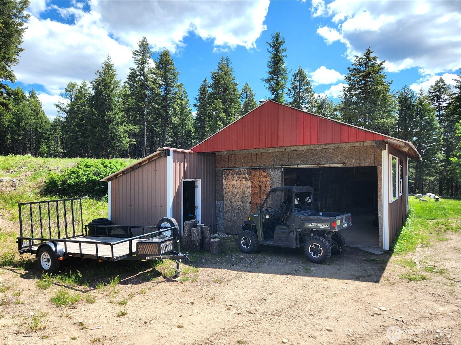 main property photo 30
