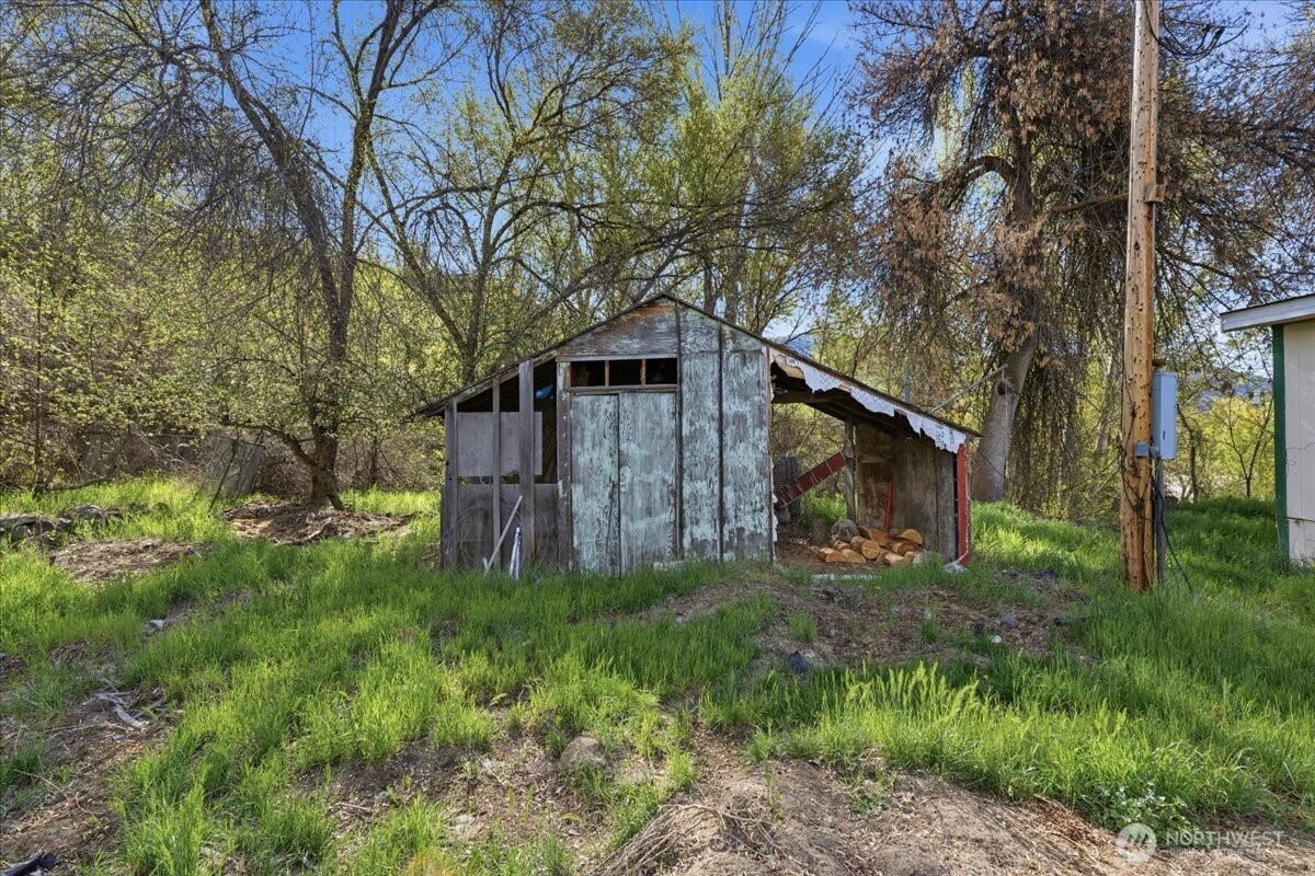 main property photo 13