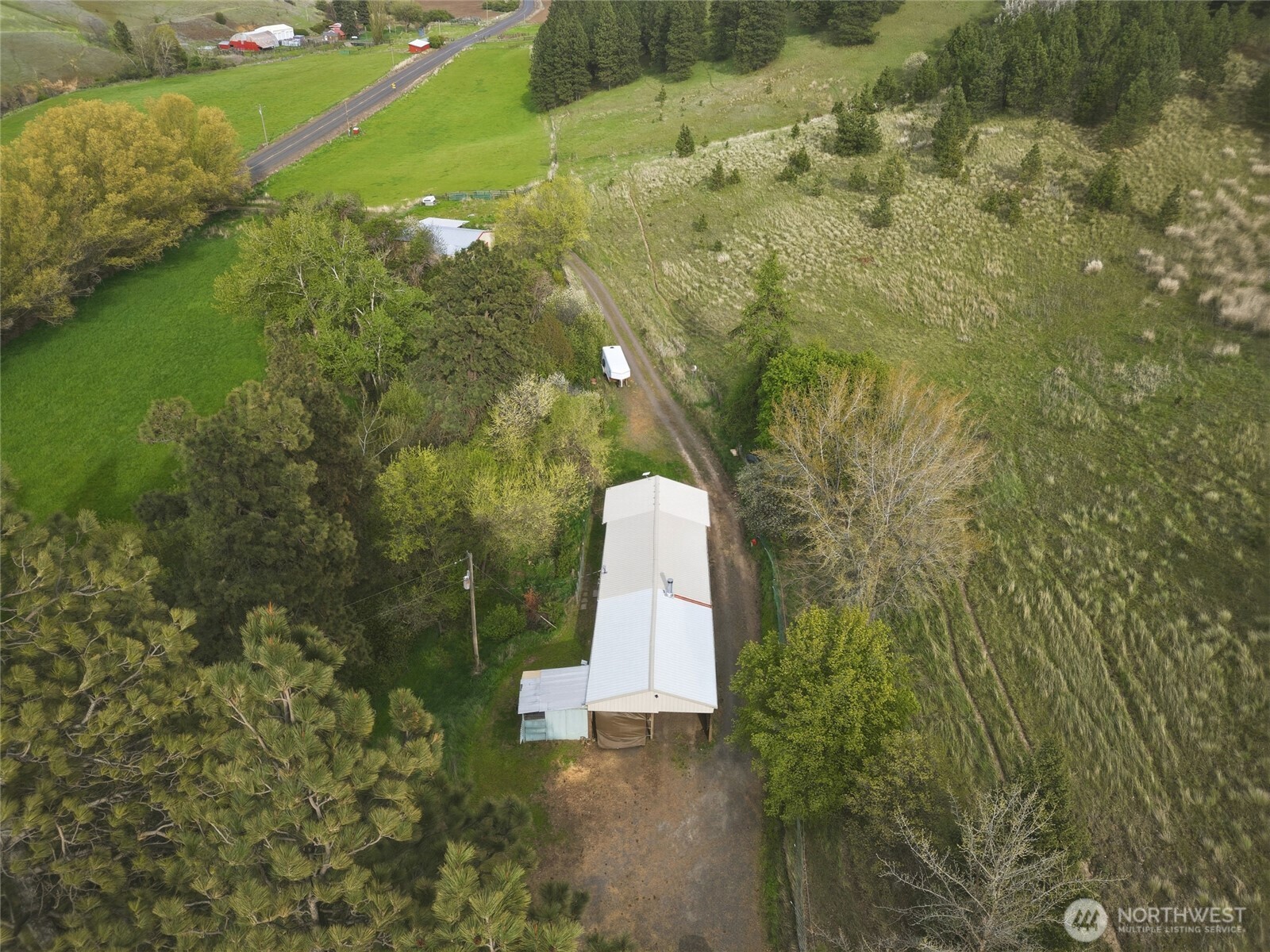 main property photo 17