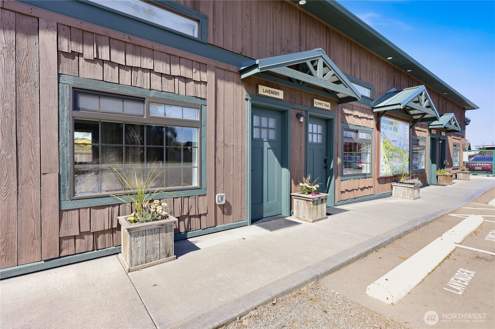 main property photo 25