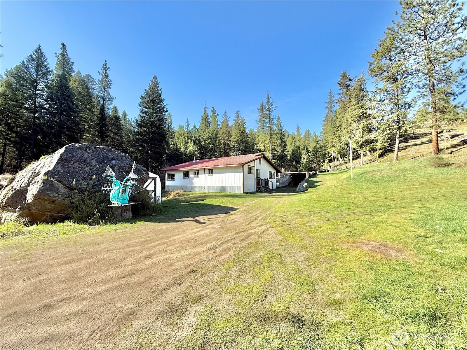 main property photo 8