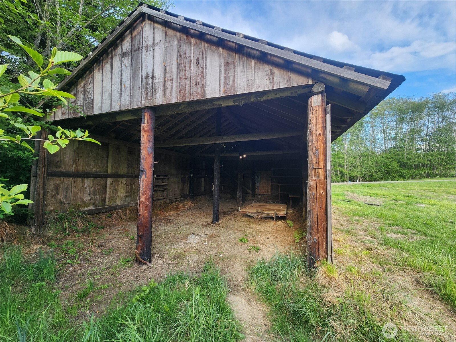 main property photo 26