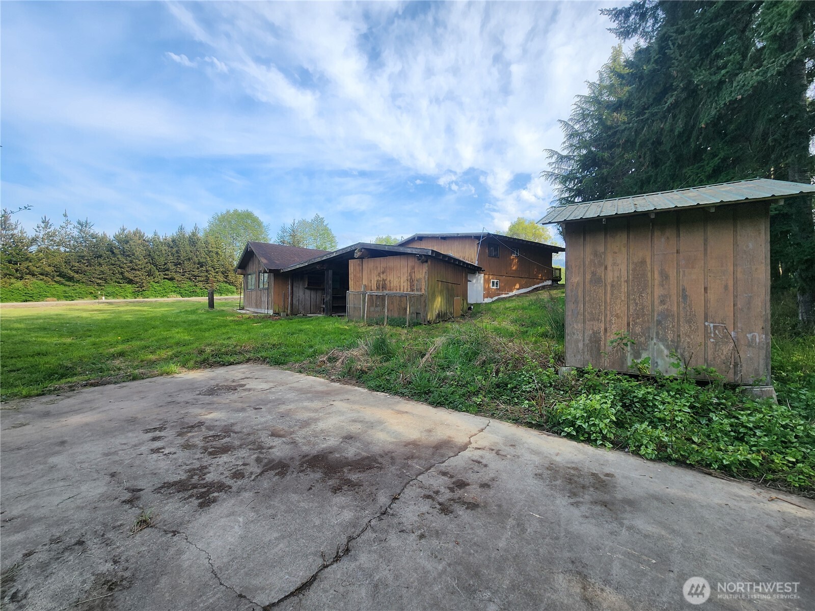 main property photo 32