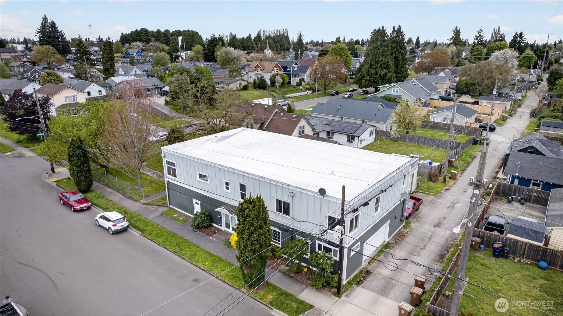 main property photo 32