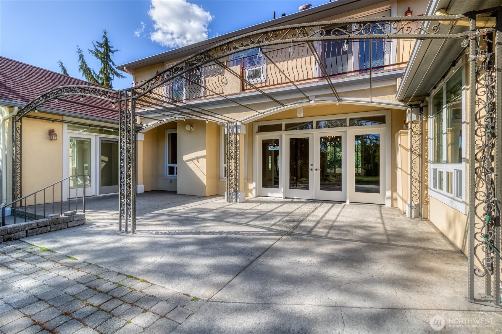 main property photo 33