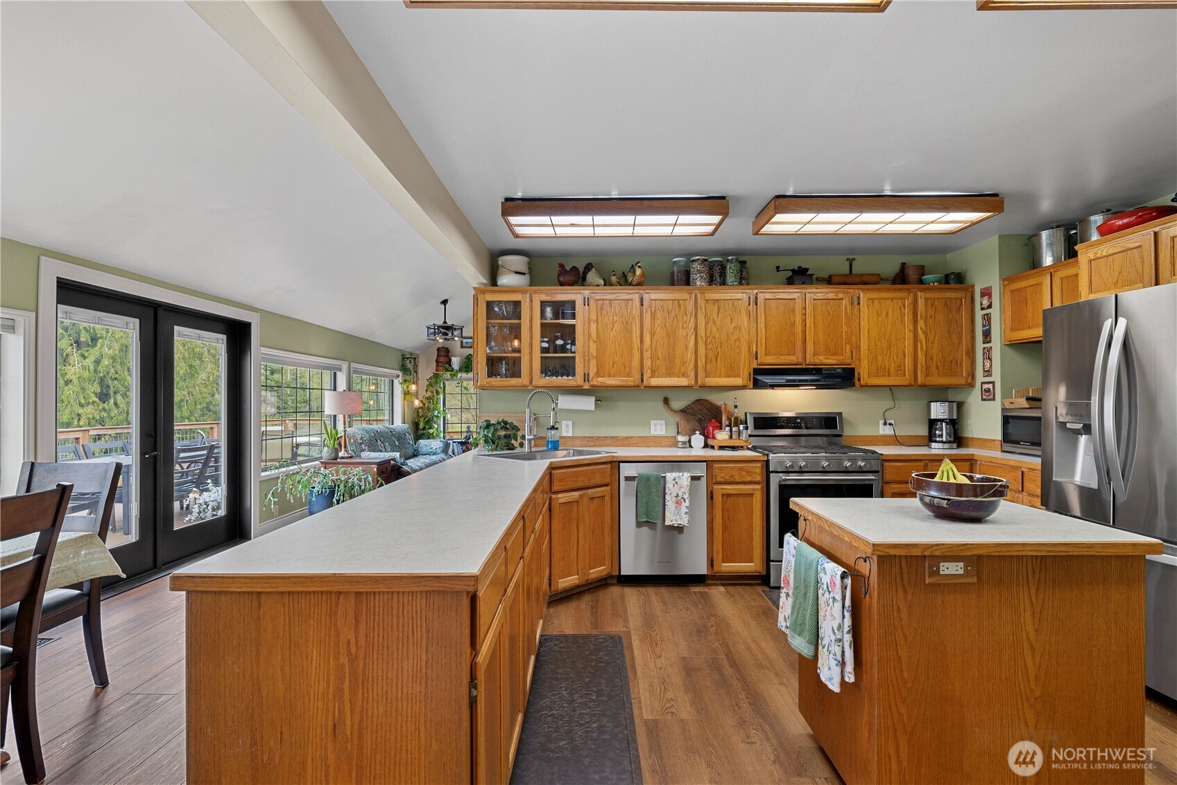 main property photo 8