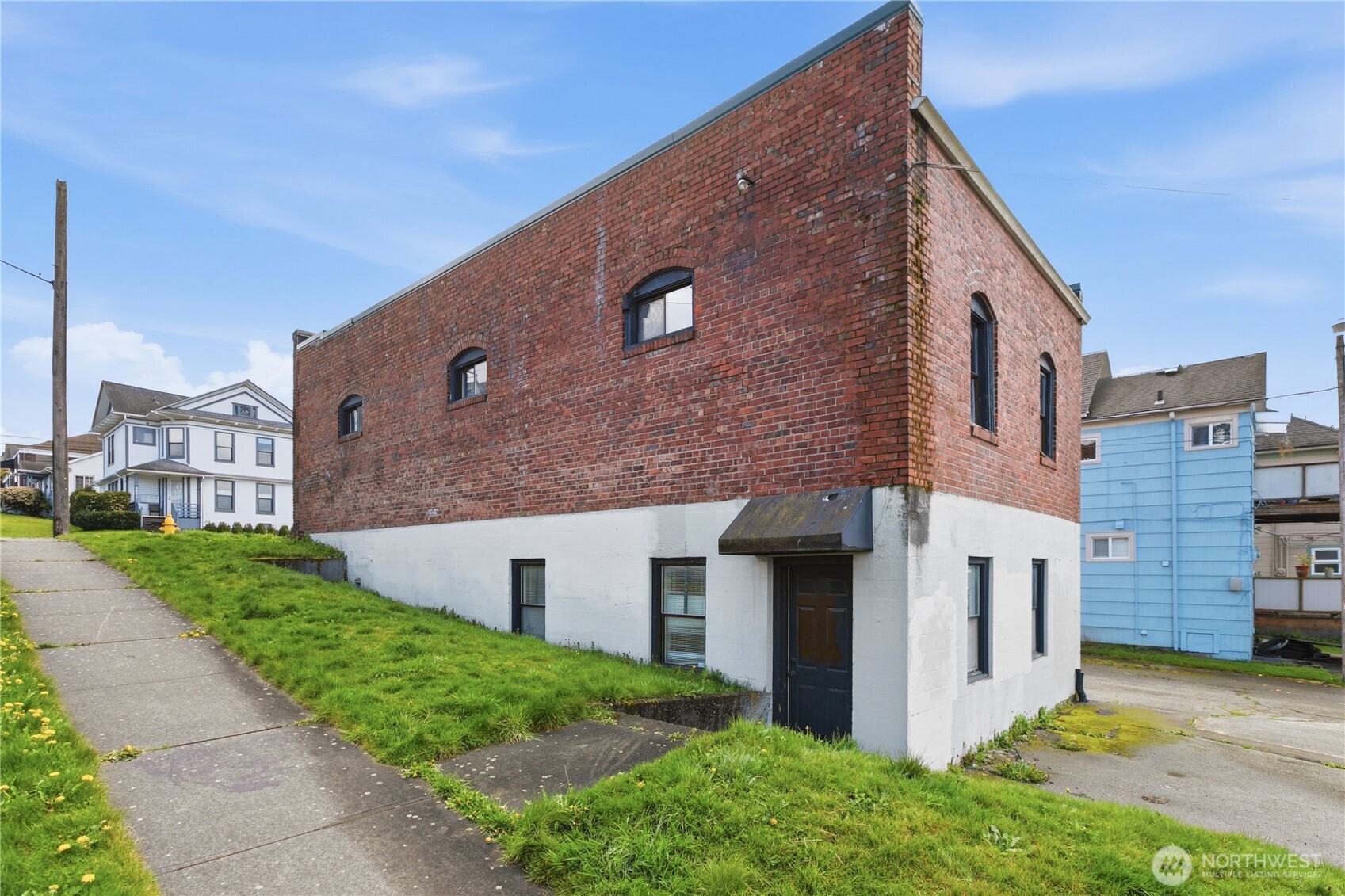 main property photo 24