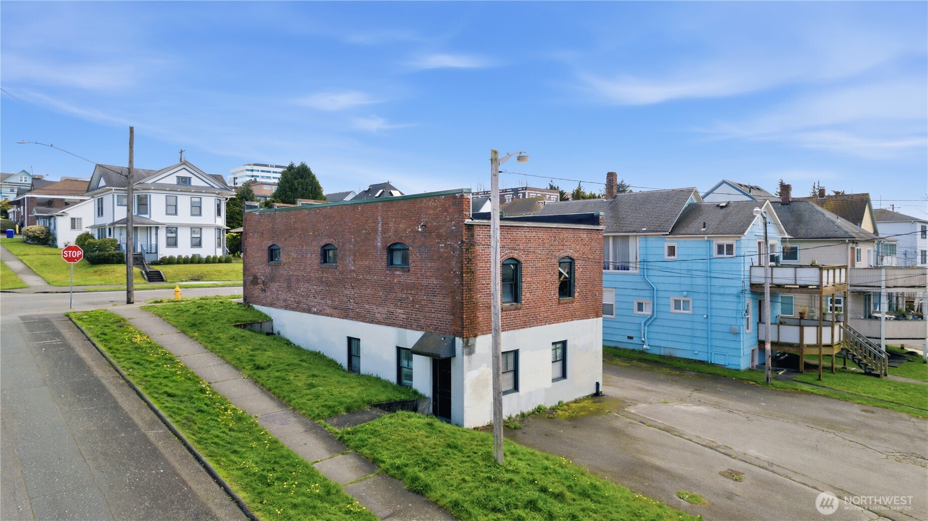 main property photo 25