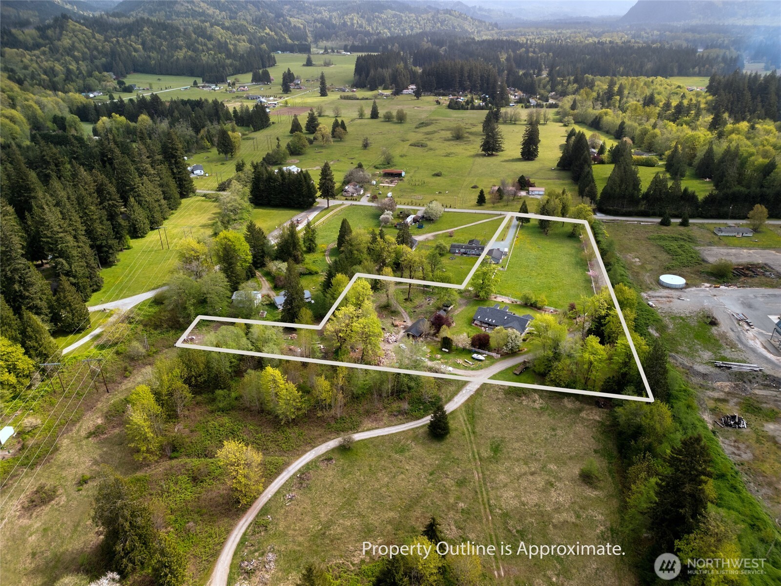 main property photo 5