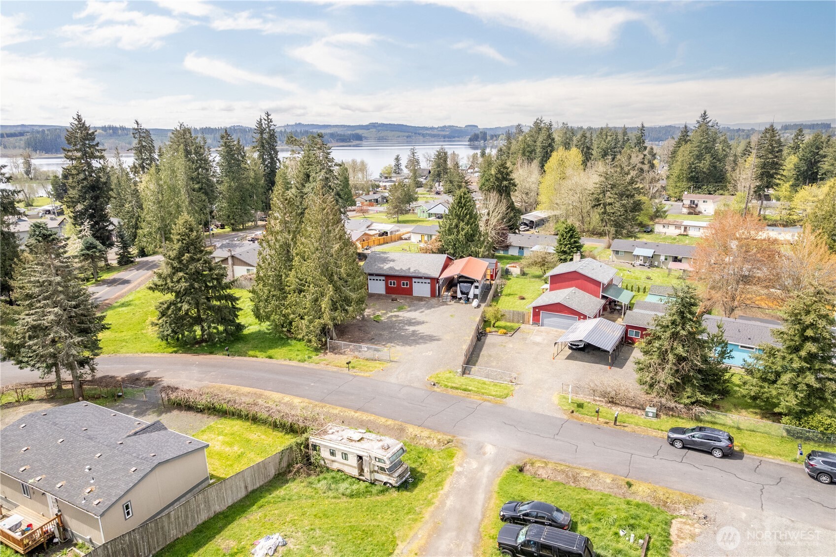 main property photo 14
