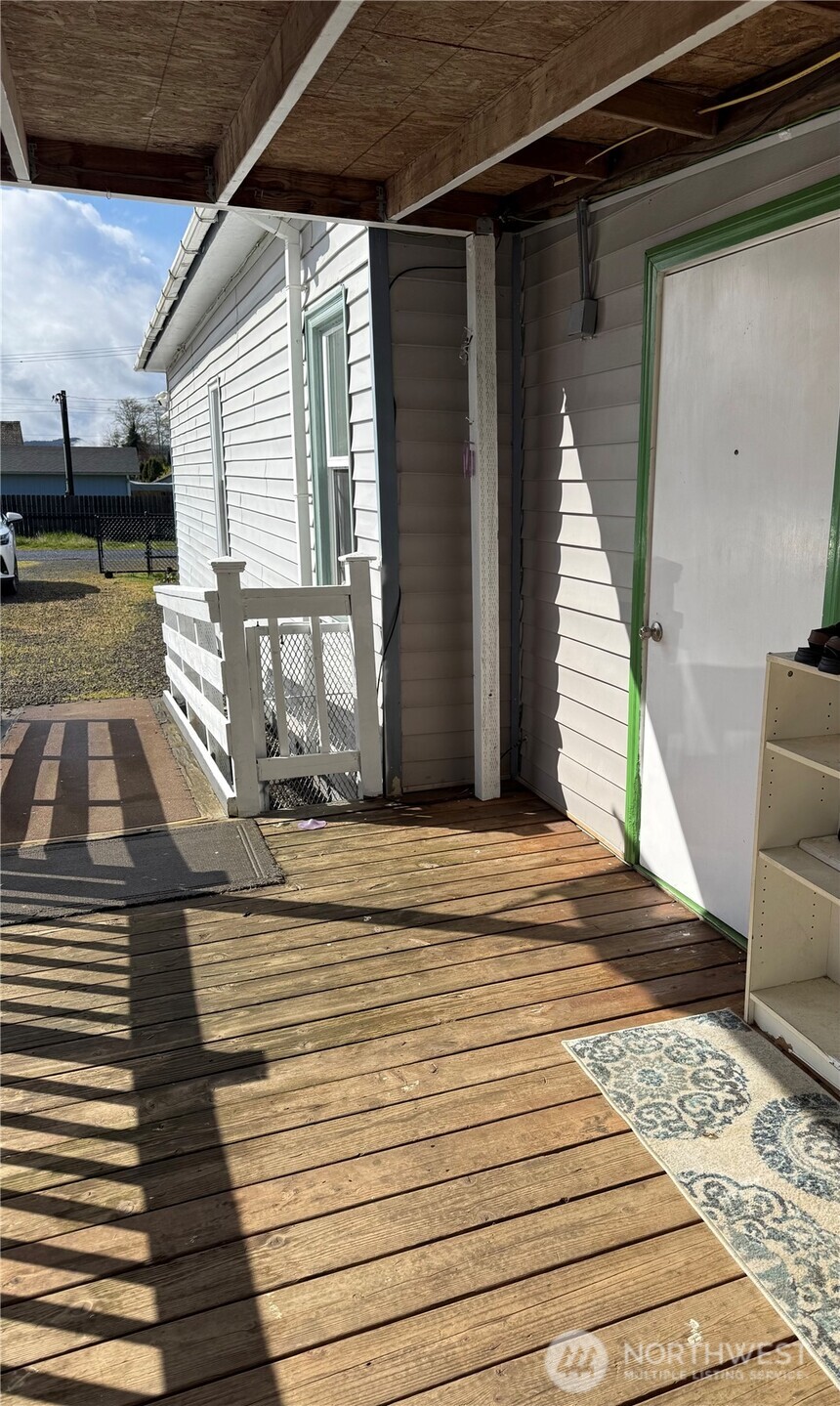 main property photo 14