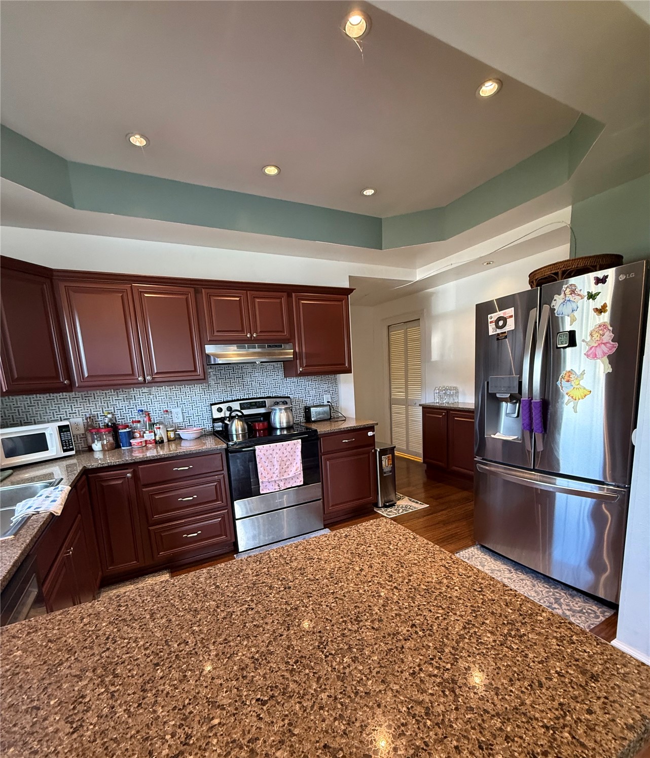 main property photo 5