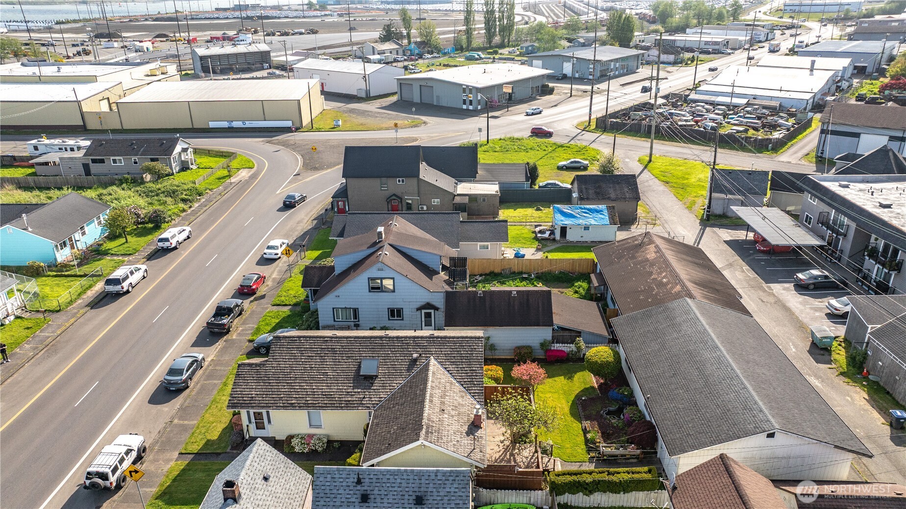 main property photo 31