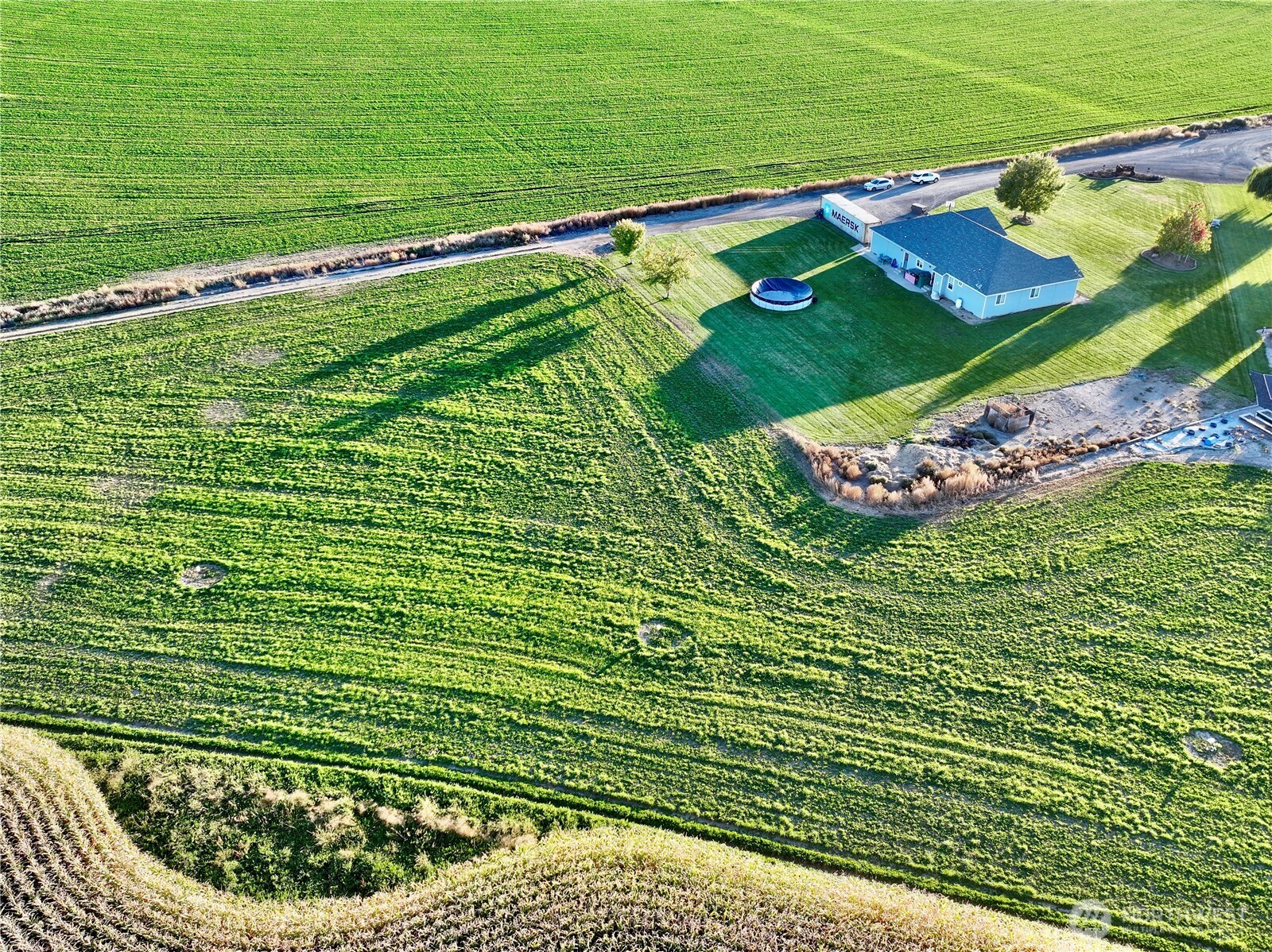 main property photo 33