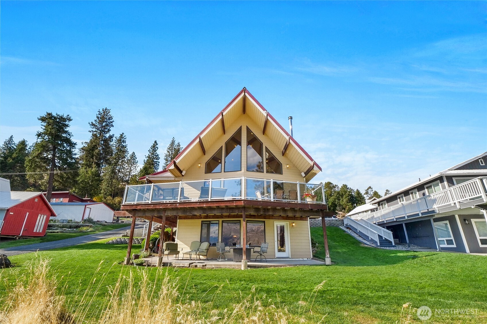main property photo 9
