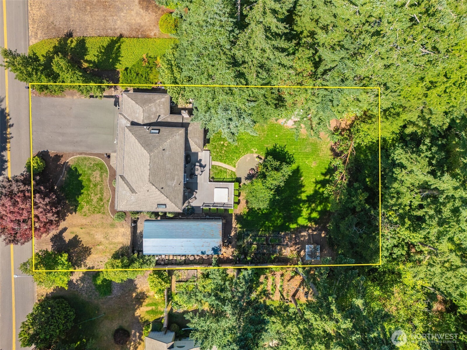 main property photo 31
