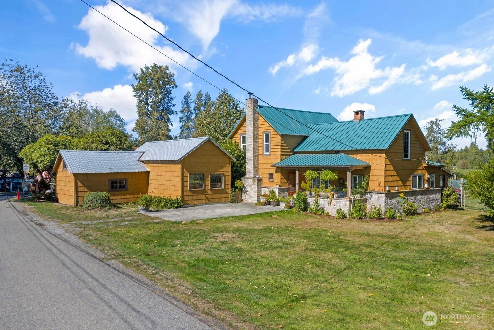 main property photo 32