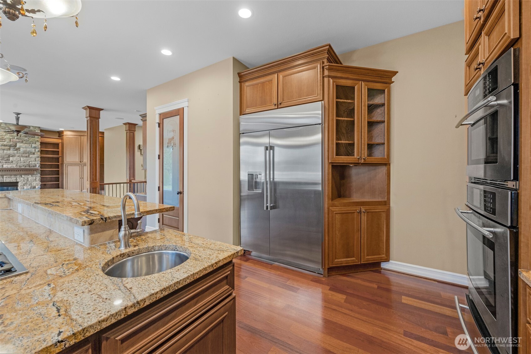 main property photo 3