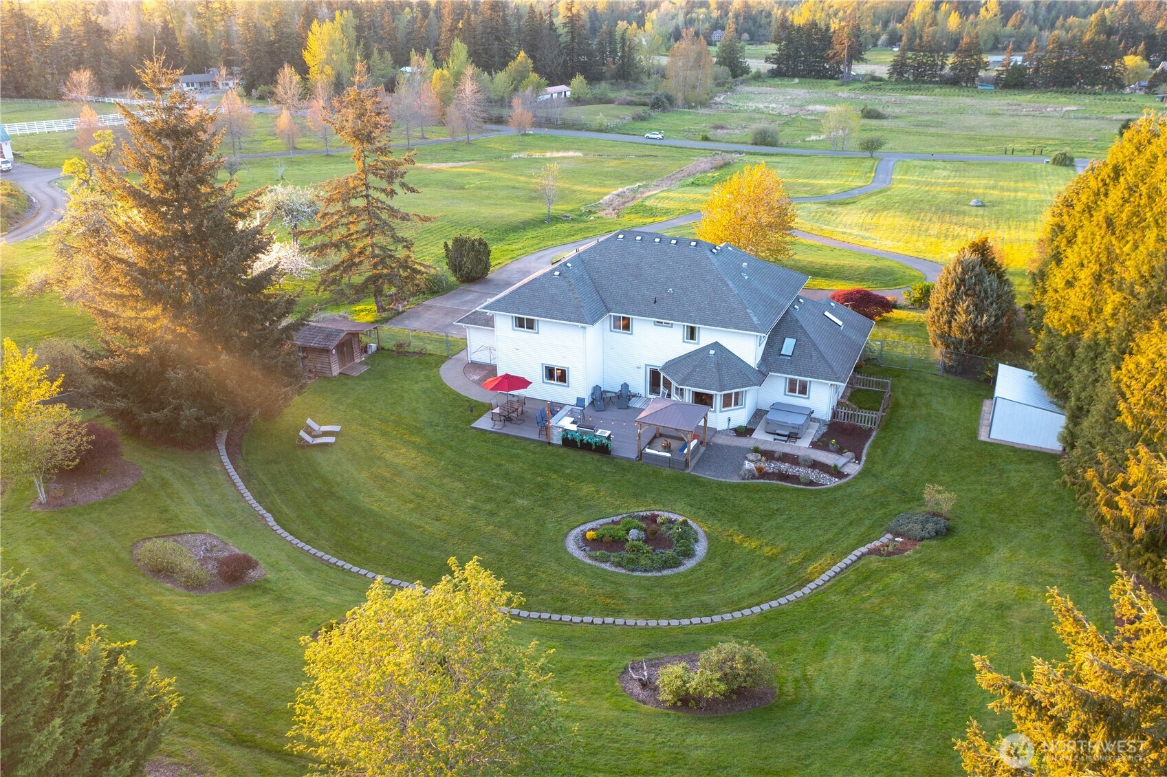main property photo 31