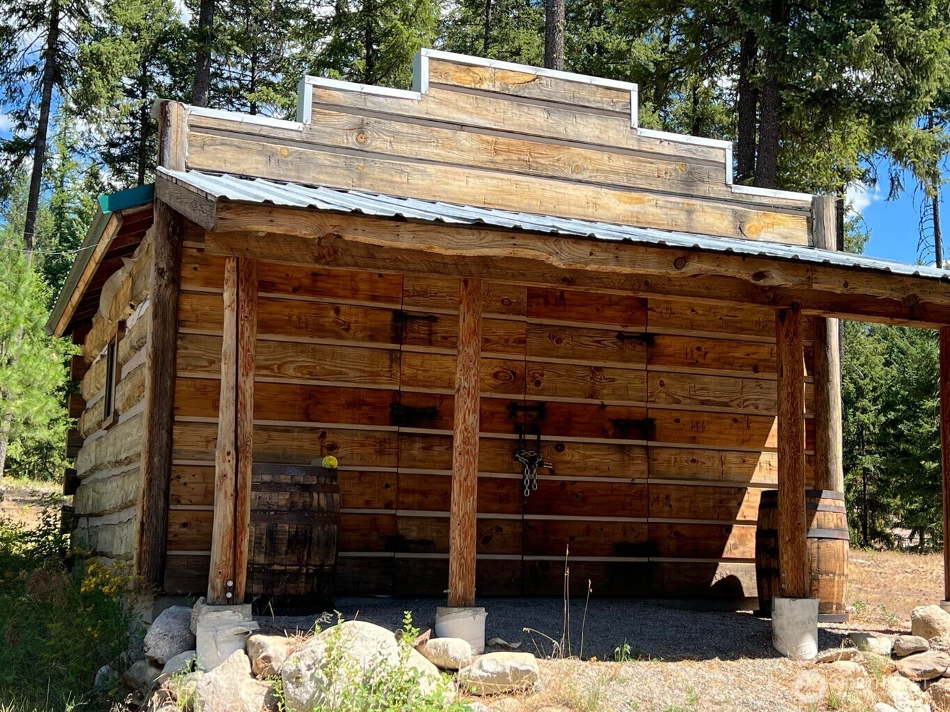 main property photo 14