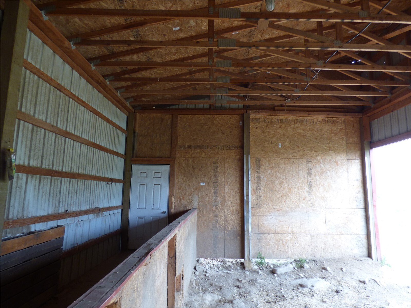 main property photo 36