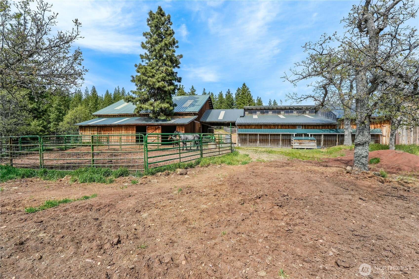 main property photo 27