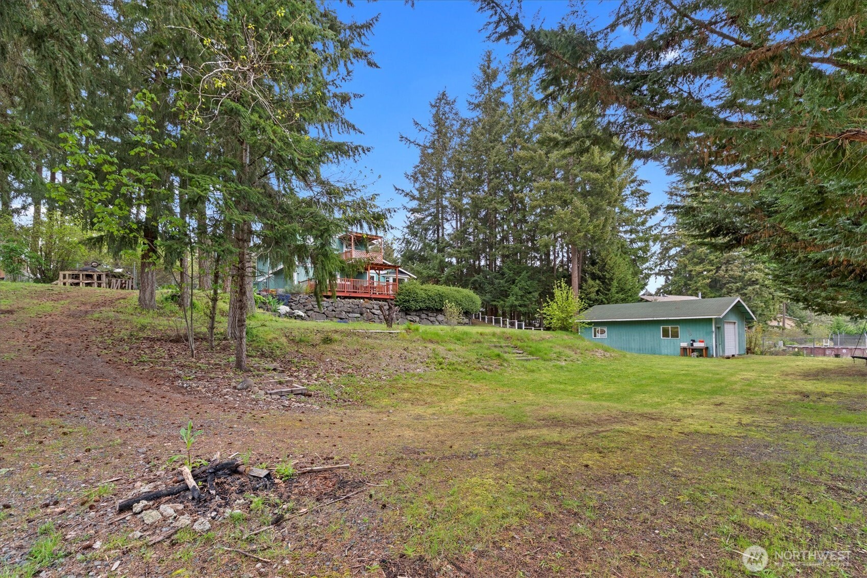main property photo 32