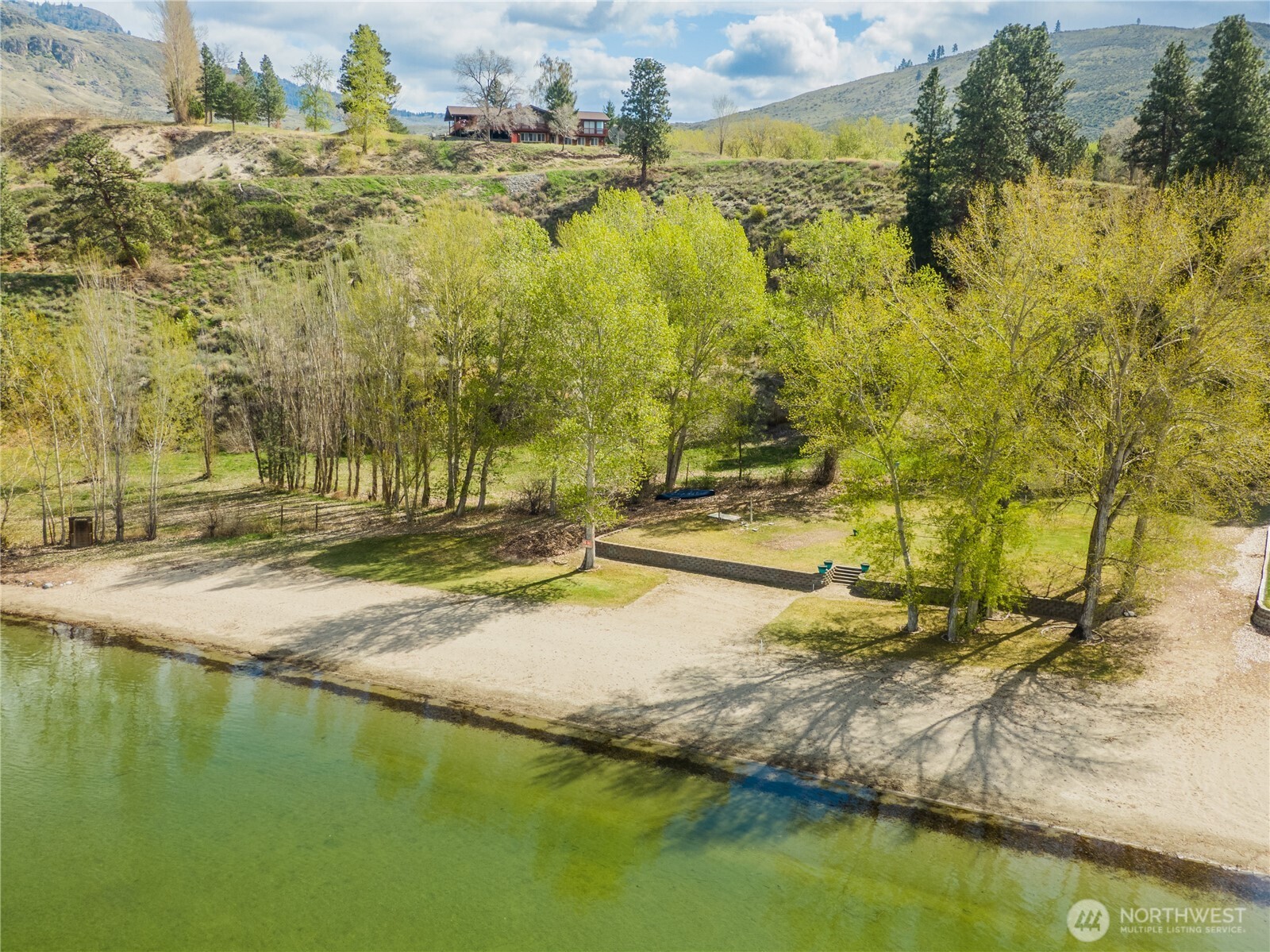 main property photo 12