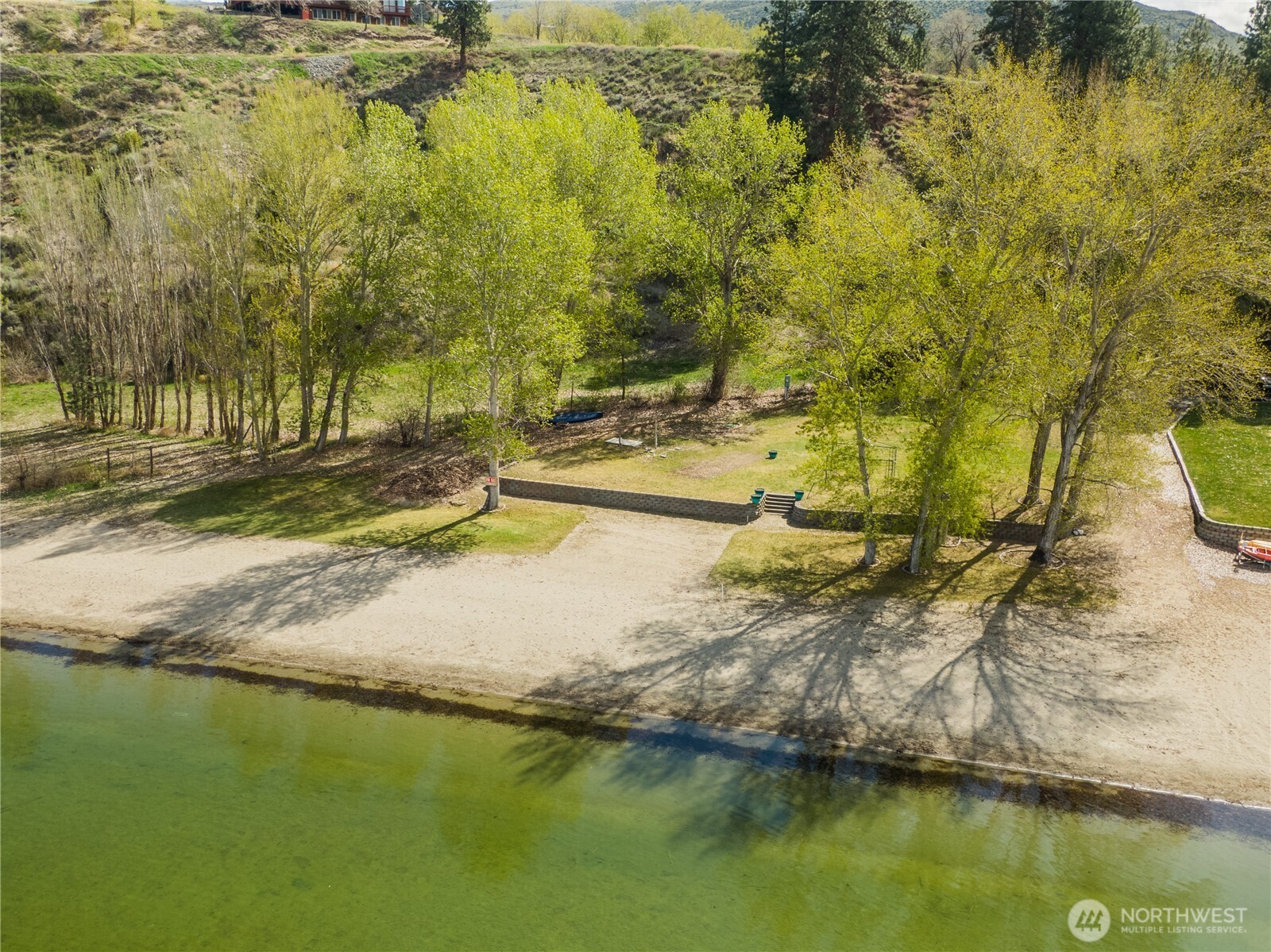 main property photo 14