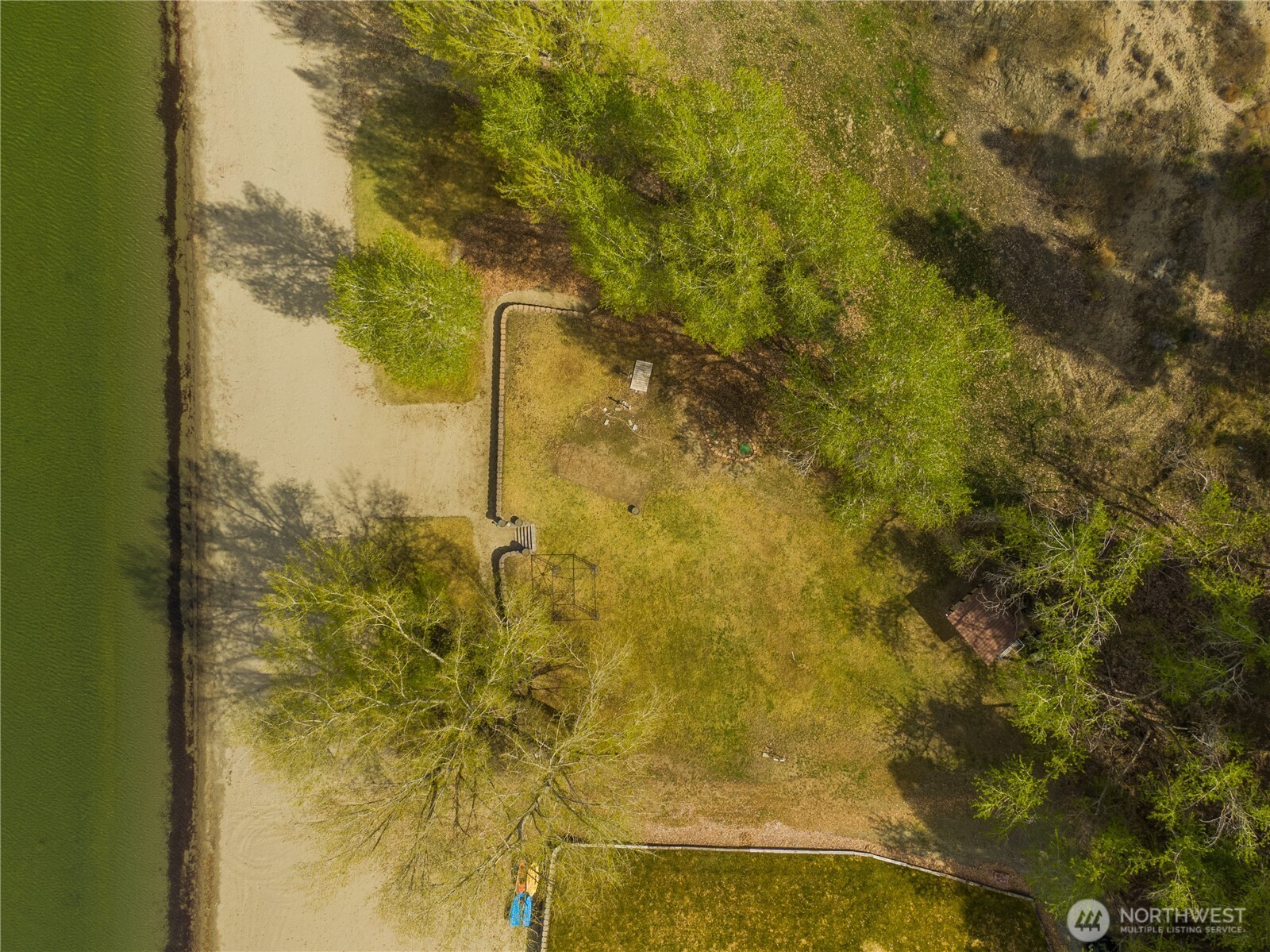 main property photo 26