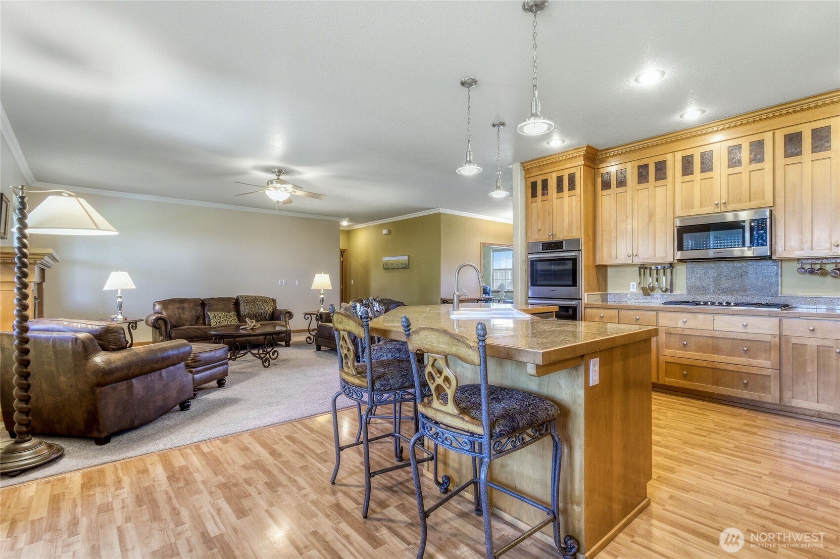 main property photo 13