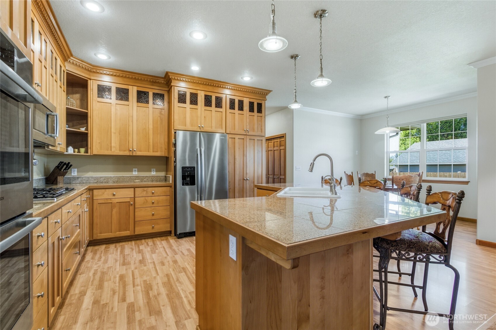 main property photo 8